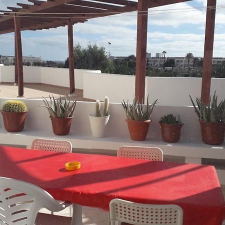 Sunny Self-Catering Apartment Costa Teguise, Lanzarote, Spain المظهر الخارجي الصورة