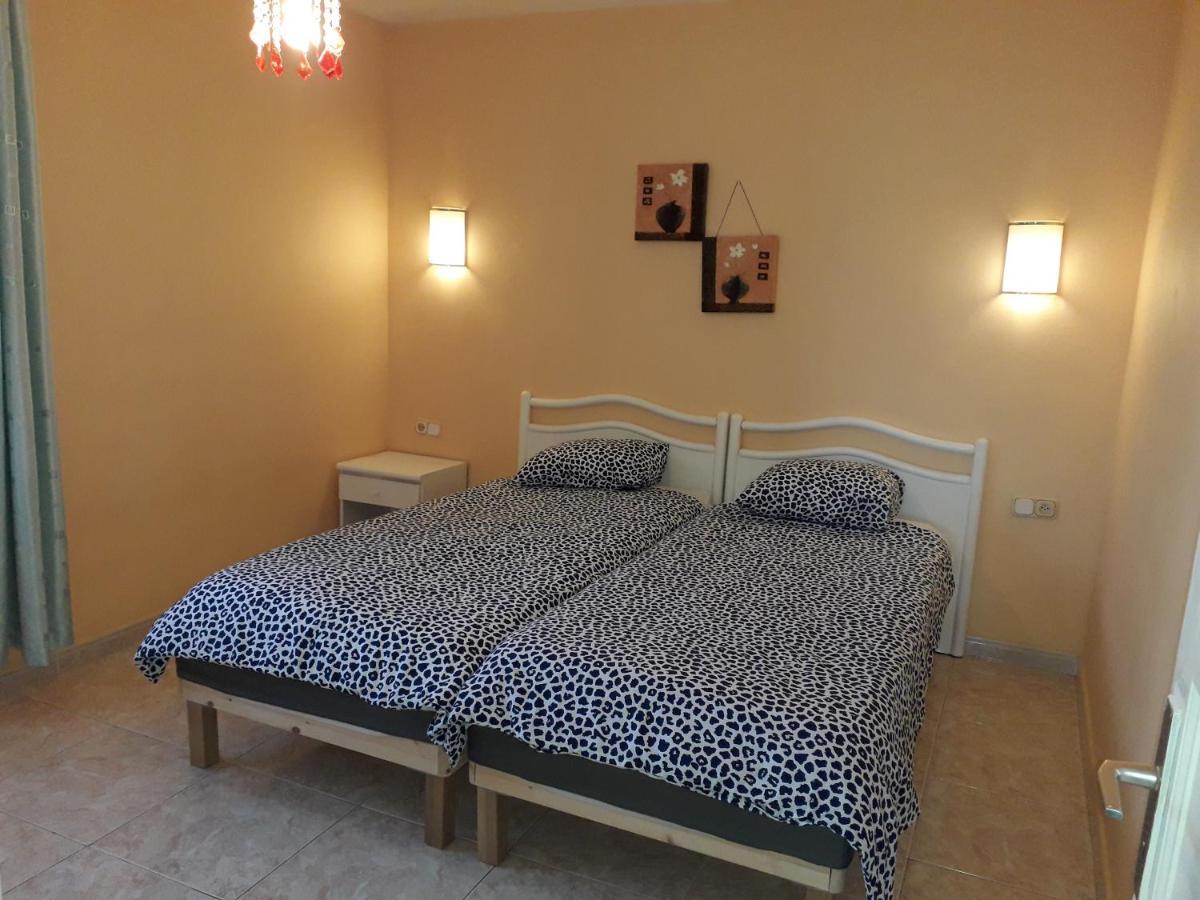 Sunny Self-Catering Apartment Costa Teguise, Lanzarote, Spain المظهر الخارجي الصورة