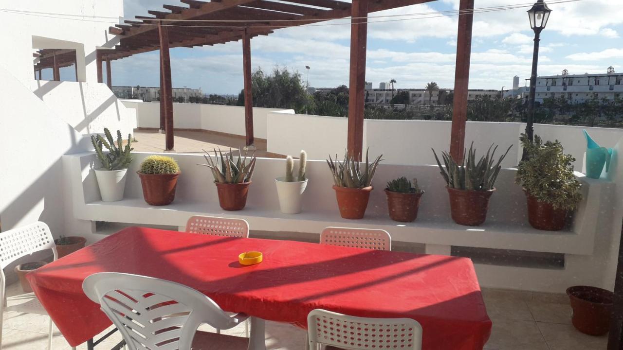 Sunny Self-Catering Apartment Costa Teguise, Lanzarote, Spain المظهر الخارجي الصورة